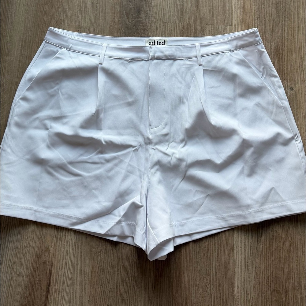 Edikted White High-Waist Tailored Shorts